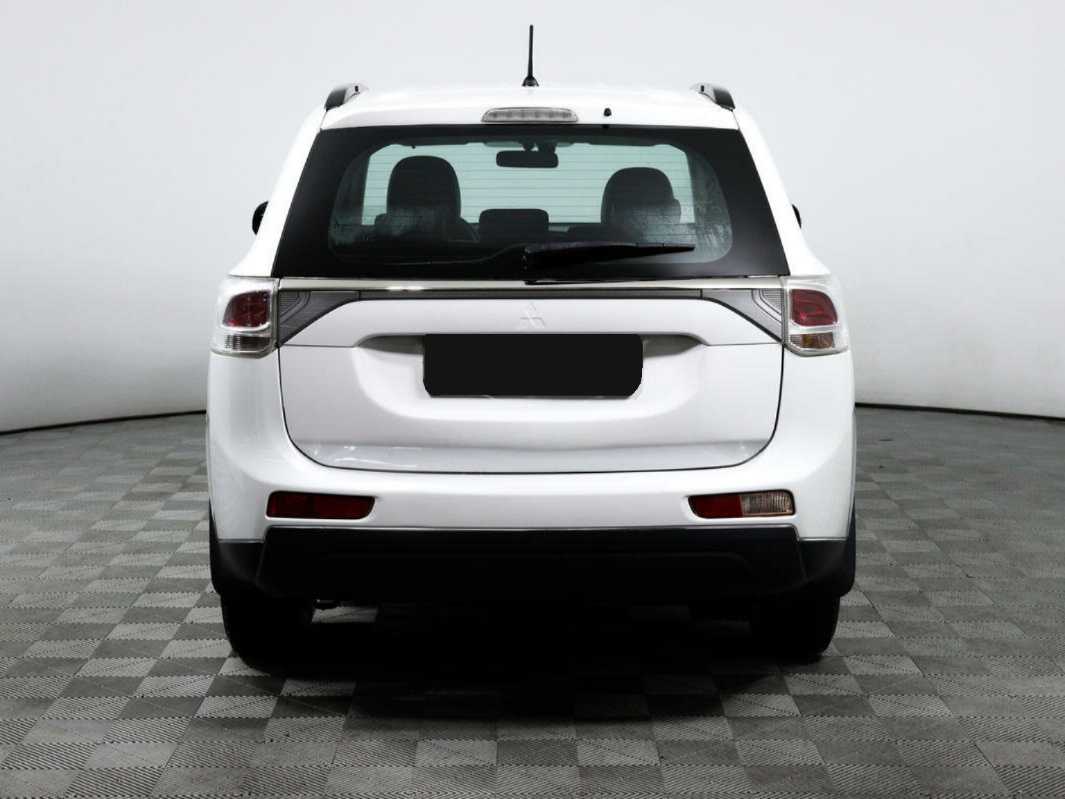 Купить Mitsubishi Outlander с пробегом. Фото: #5
