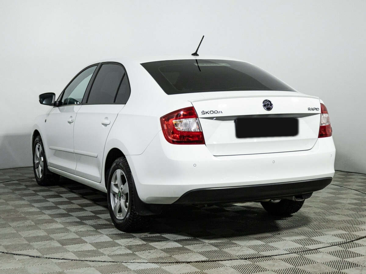 Купить Skoda Rapid с пробегом. Фото: #6