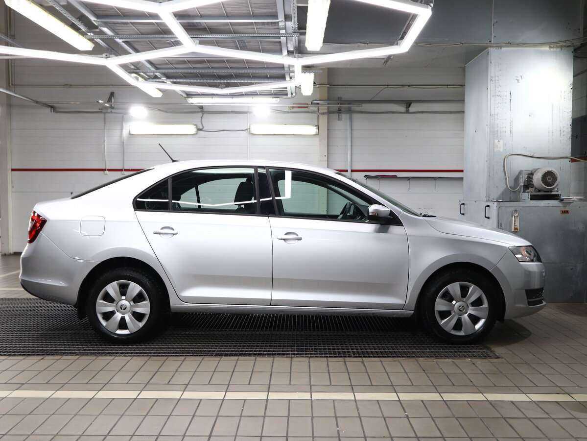 Купить Skoda Rapid с пробегом. Фото: #1