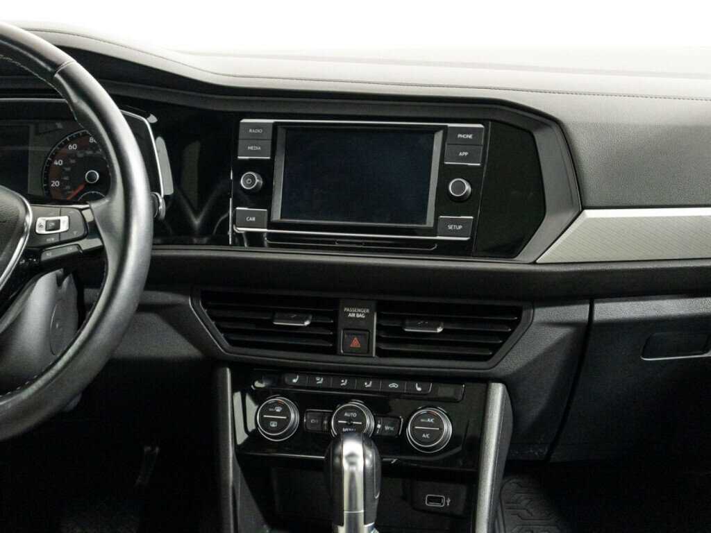 Купить Volkswagen Jetta с пробегом. Фото: #13