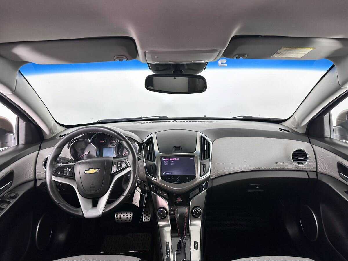 Купить Chevrolet Cruze с пробегом. Фото: #9