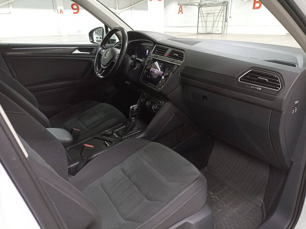 Купить Volkswagen Tiguan с пробегом. Фото: #10