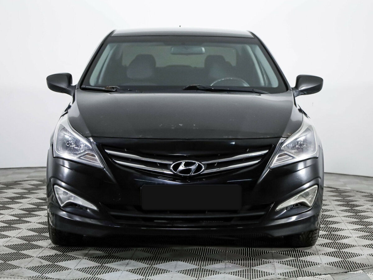 Купить Hyundai Solaris с пробегом. Фото: #1