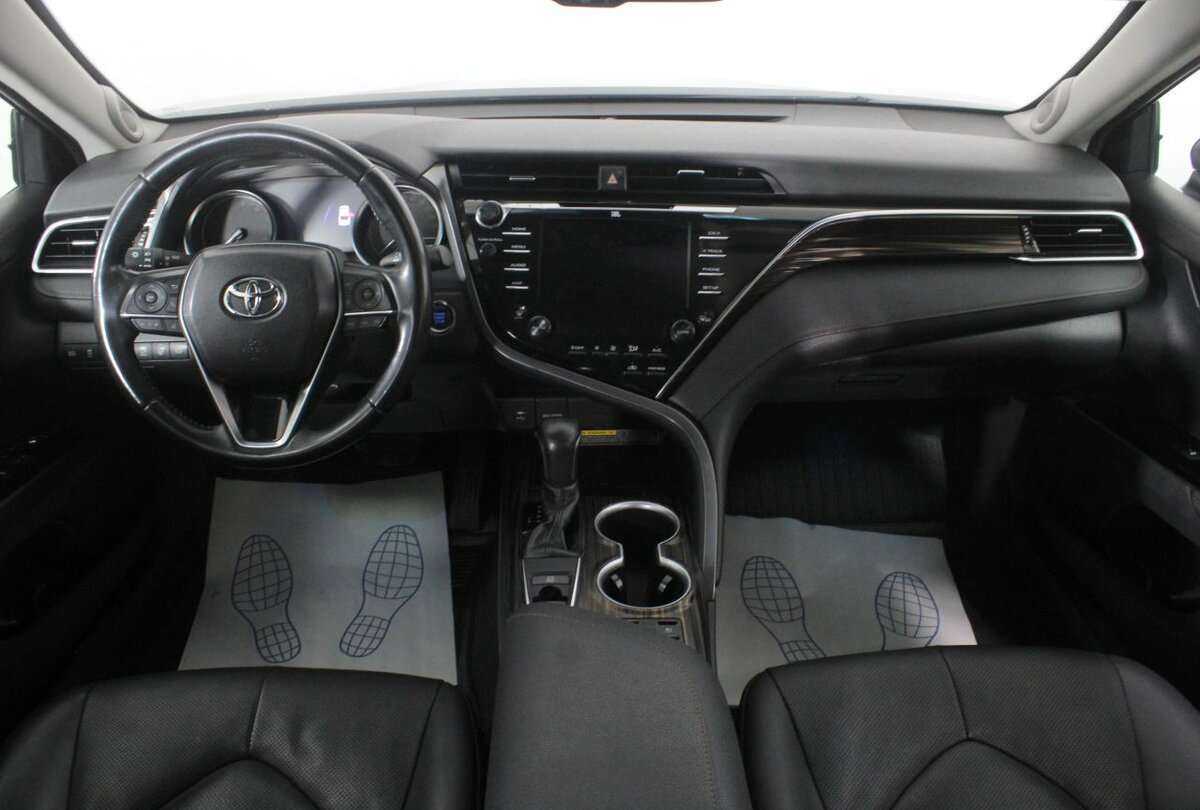 Купить Toyota Camry с пробегом. Фото: #10