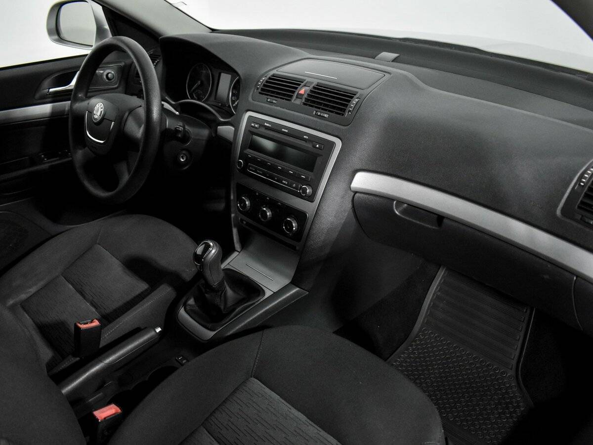 Купить Skoda Octavia с пробегом. Фото: #12