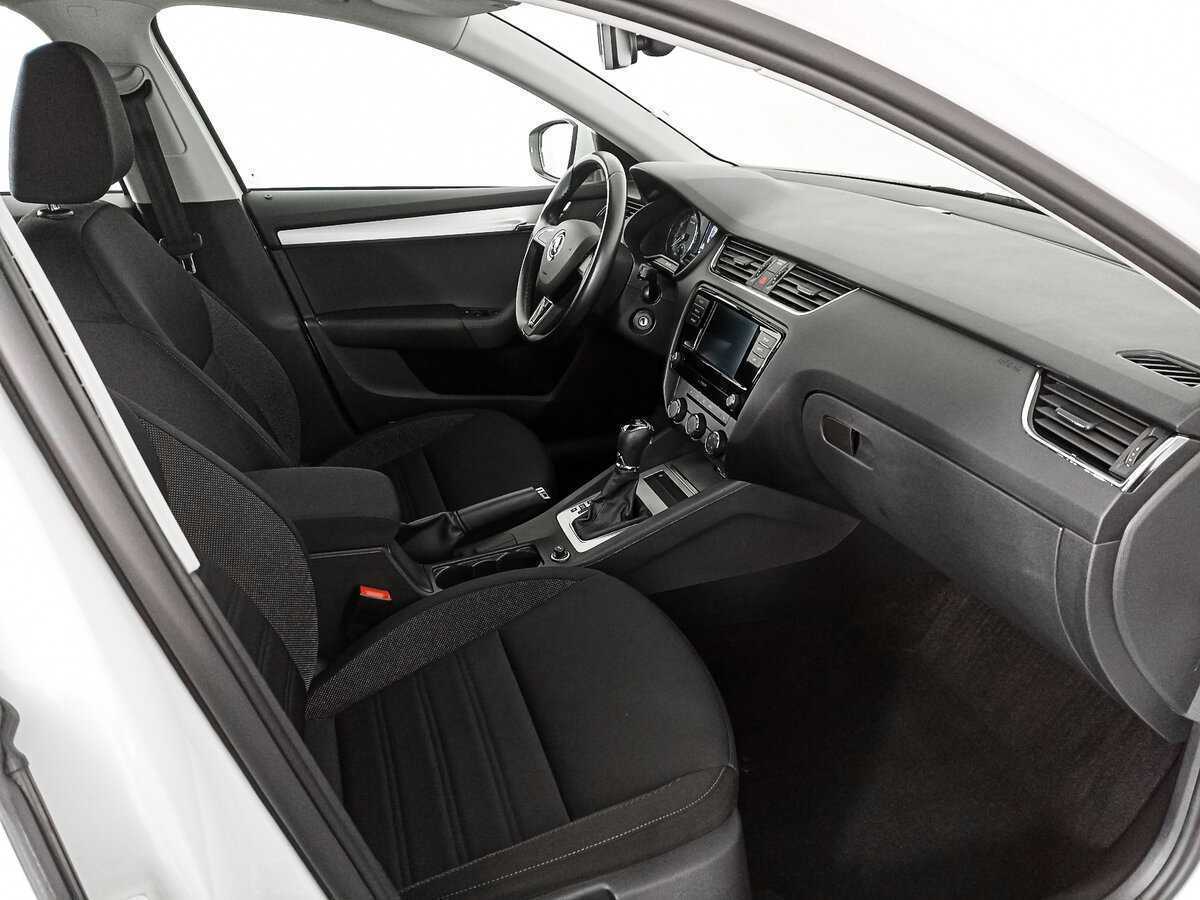 Купить Skoda Octavia с пробегом. Фото: #10