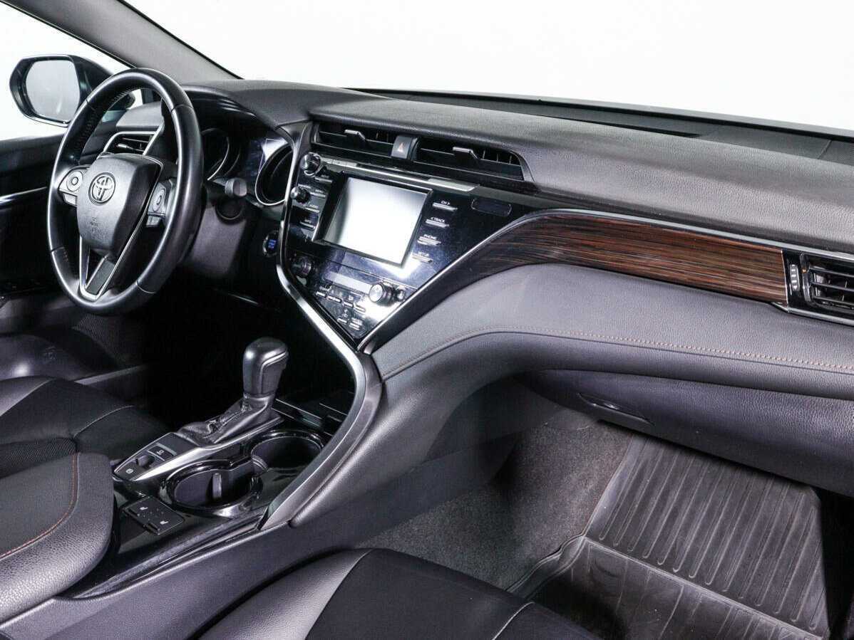 Купить Toyota Camry с пробегом. Фото: #8