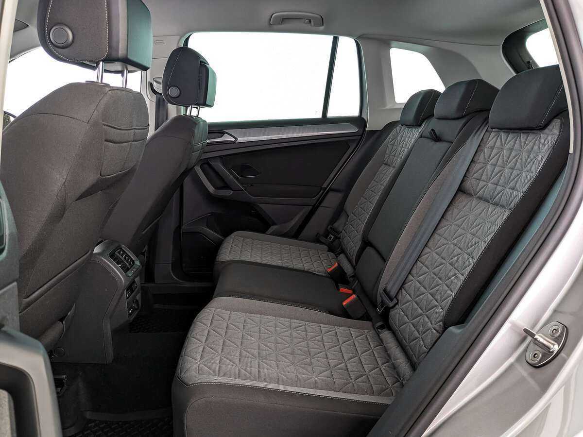 Купить Volkswagen Tiguan с пробегом. Фото: #17