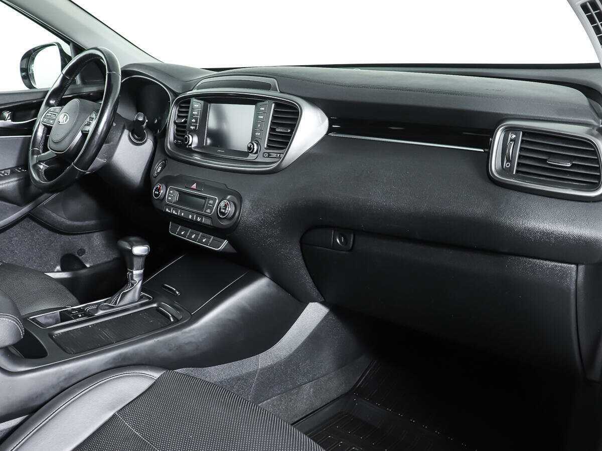 Купить Kia Sorento с пробегом. Фото: #7