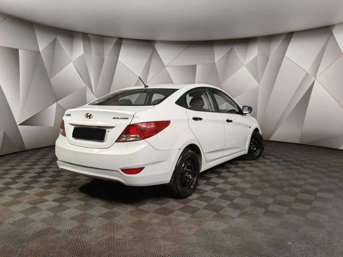 Купить Hyundai Solaris с пробегом. Фото: #1