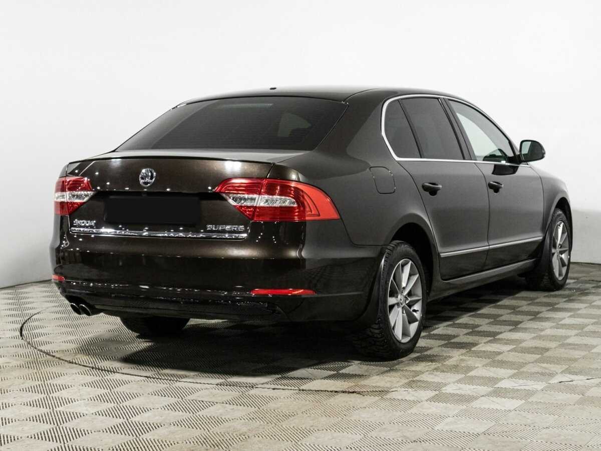 Купить Skoda Superb с пробегом. Фото: #4