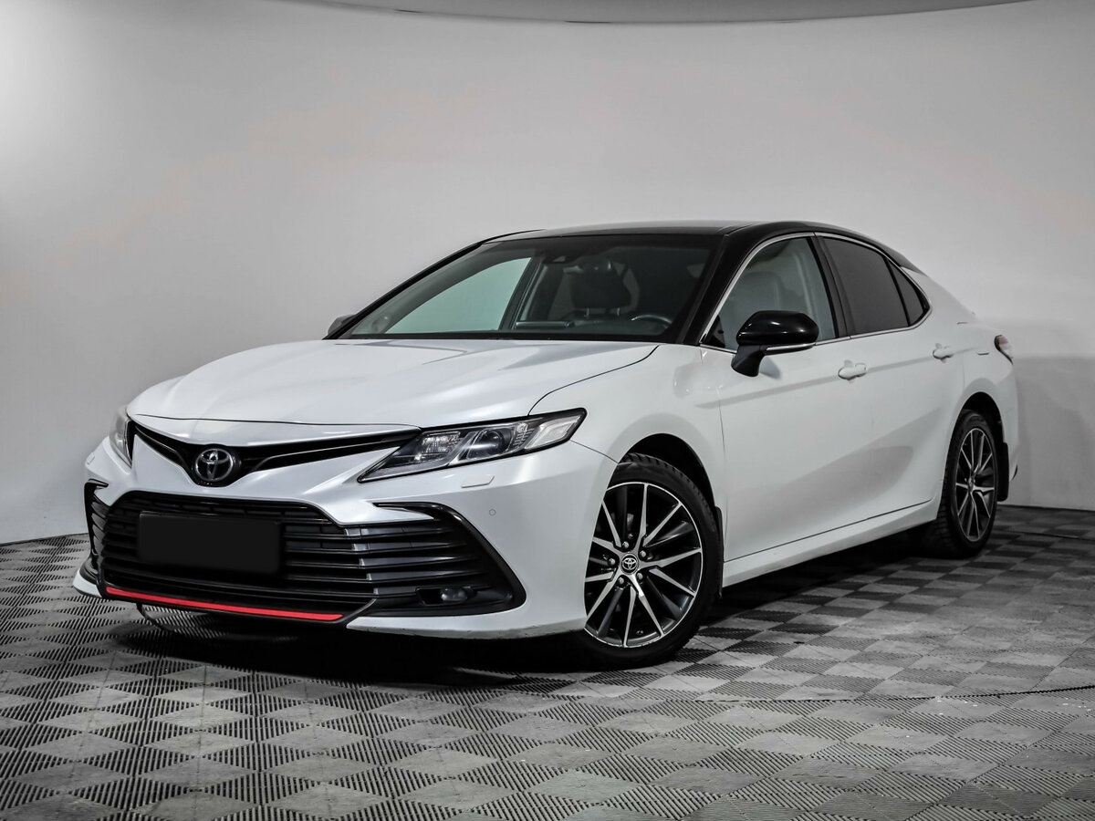 Купить Toyota Camry с пробегом. Посмотреть фото