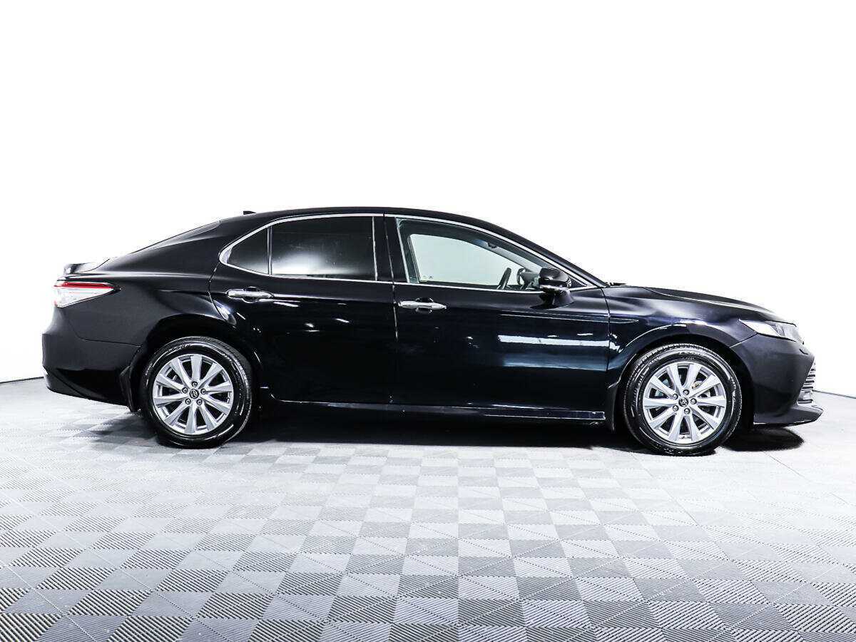Купить Toyota Camry с пробегом. Фото: #2
