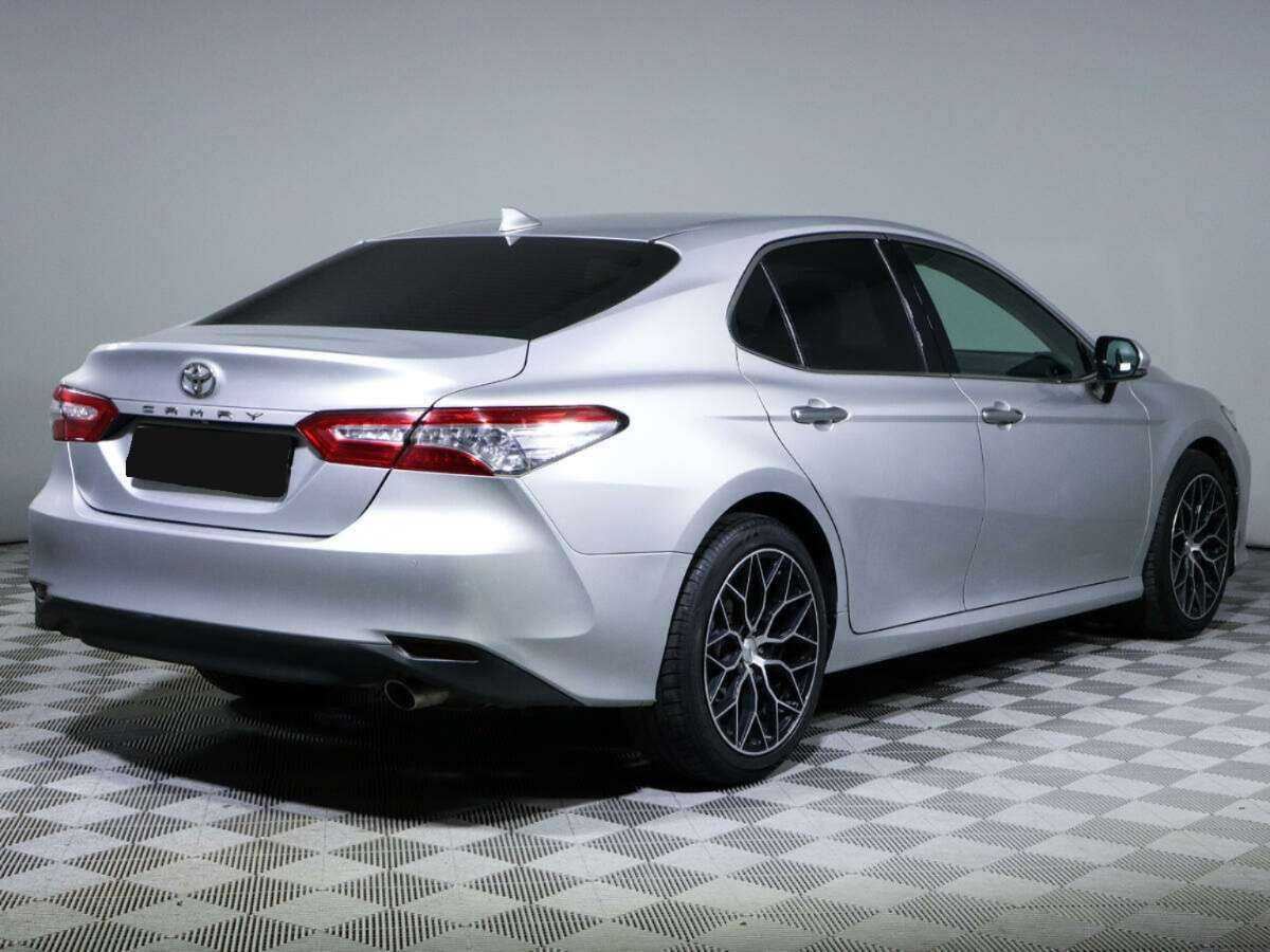 Купить Toyota Camry с пробегом. Фото: #3
