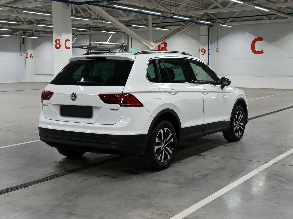 Купить Volkswagen Tiguan с пробегом. Фото: #4