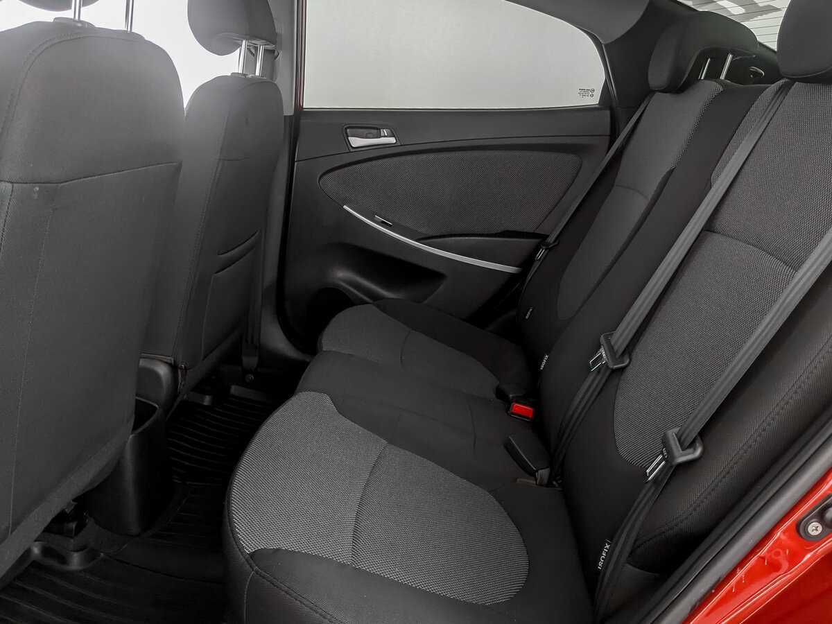 Купить Hyundai Solaris с пробегом. Фото: #9