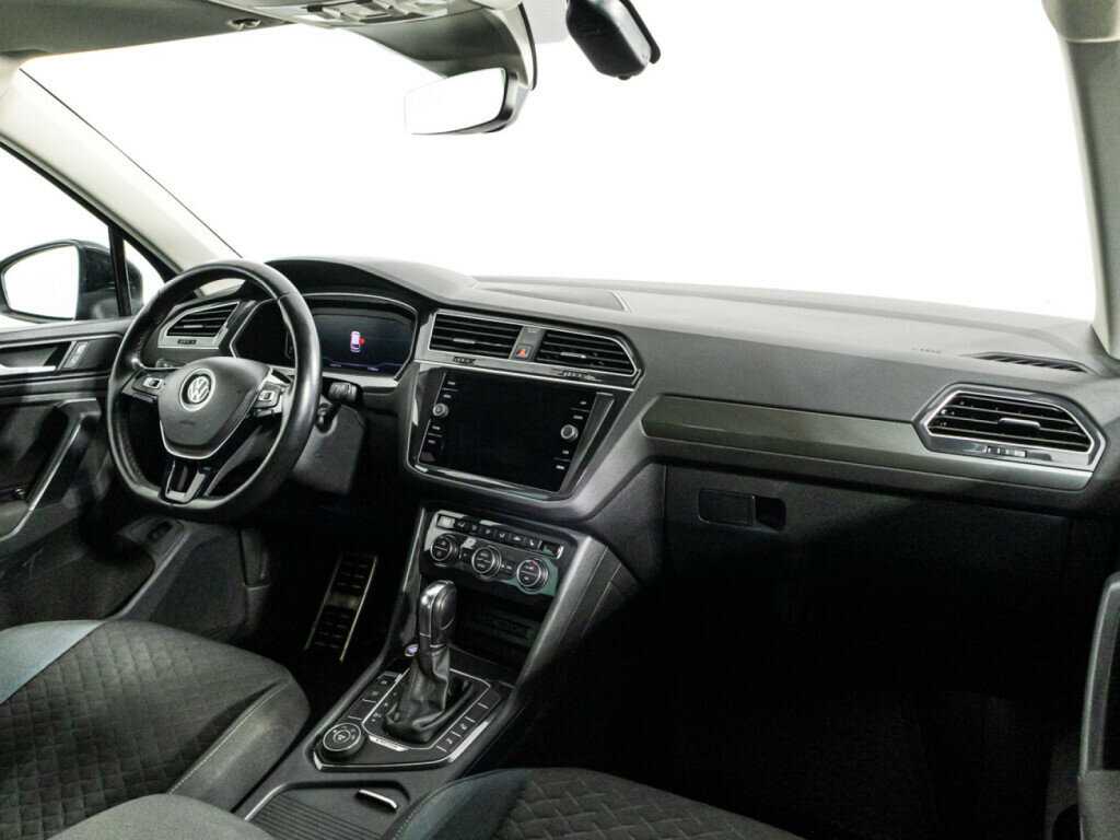 Купить Volkswagen Tiguan с пробегом. Фото: #8