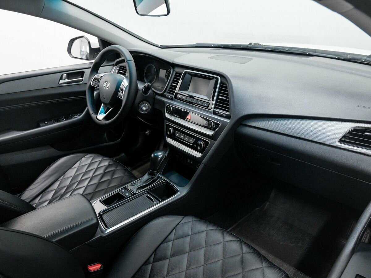 Купить Hyundai Sonata с пробегом. Фото: #6