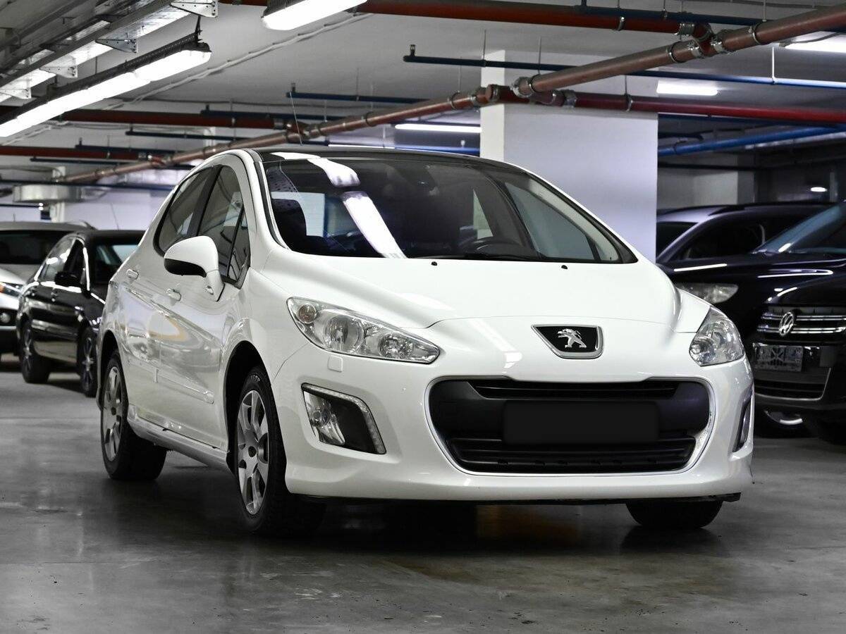 Купить Peugeot 308 с пробегом. Фото: #1