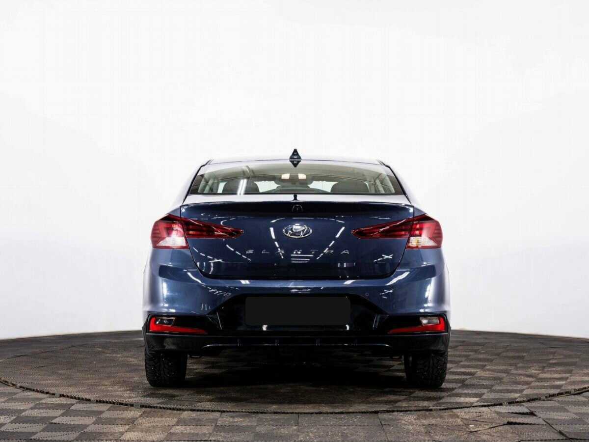 Купить Hyundai Elantra с пробегом. Фото: #4
