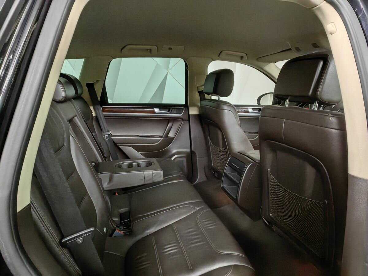 Купить Volkswagen Touareg с пробегом. Фото: #10