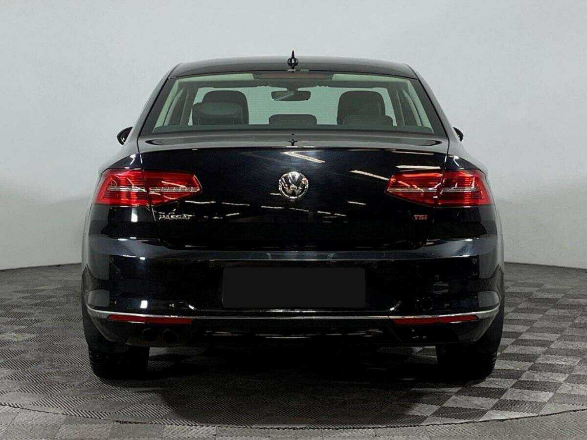 Купить Volkswagen Passat с пробегом. Фото: #5