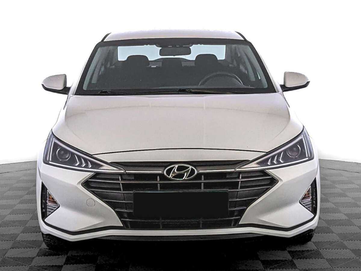 Купить Hyundai Elantra с пробегом. Фото: #1
