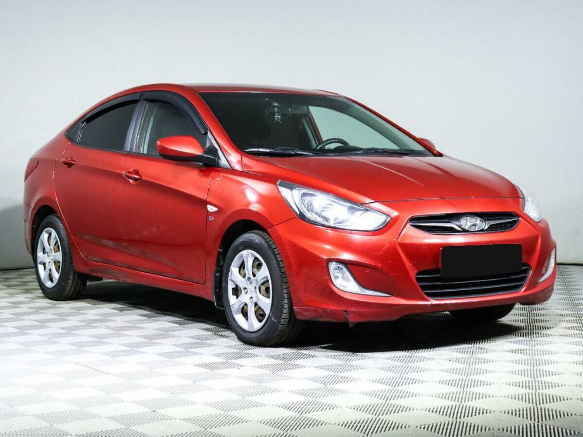 Купить Hyundai Solaris с пробегом. Фото: #2