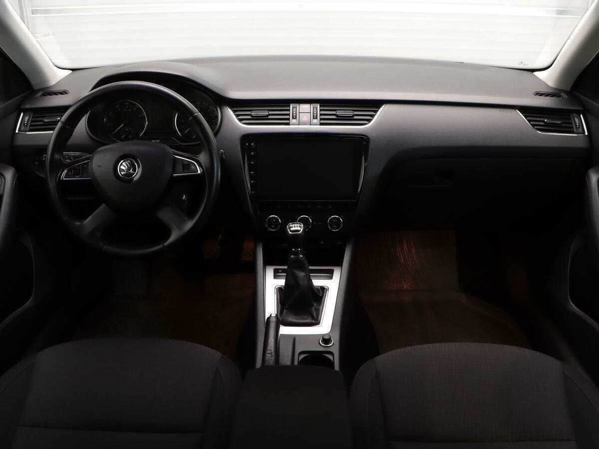 Купить Skoda Octavia с пробегом. Фото: #8