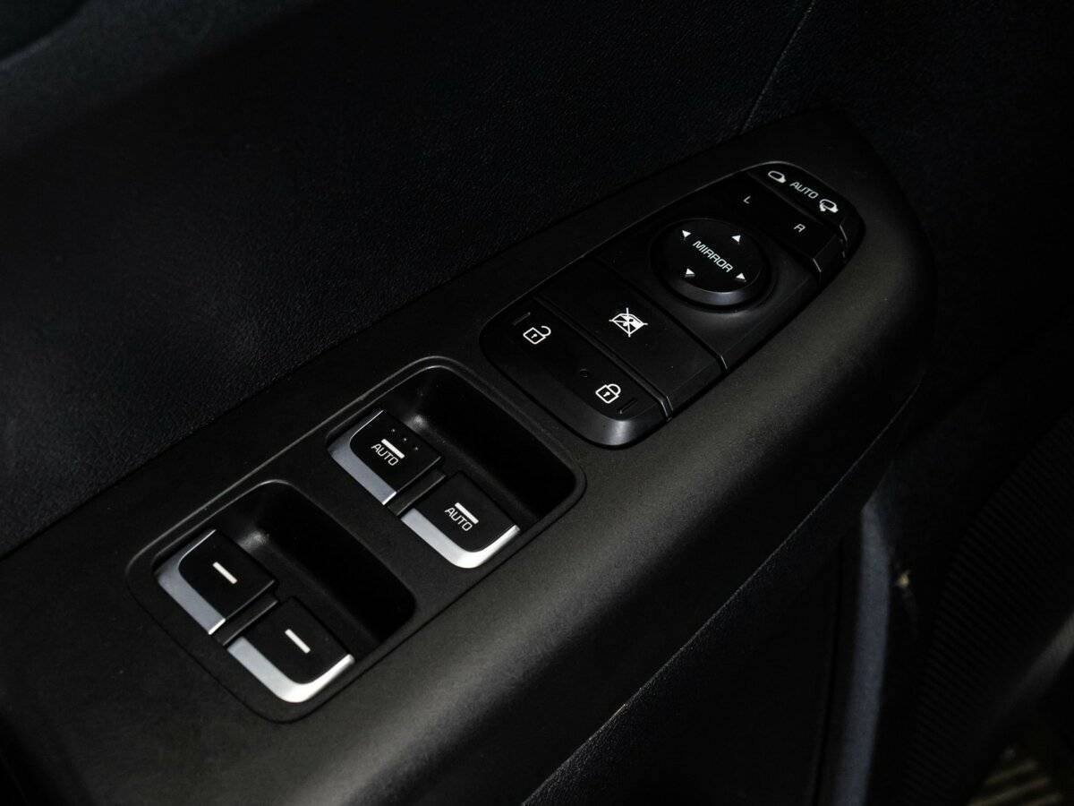 Купить Kia Sportage с пробегом. Фото: #13