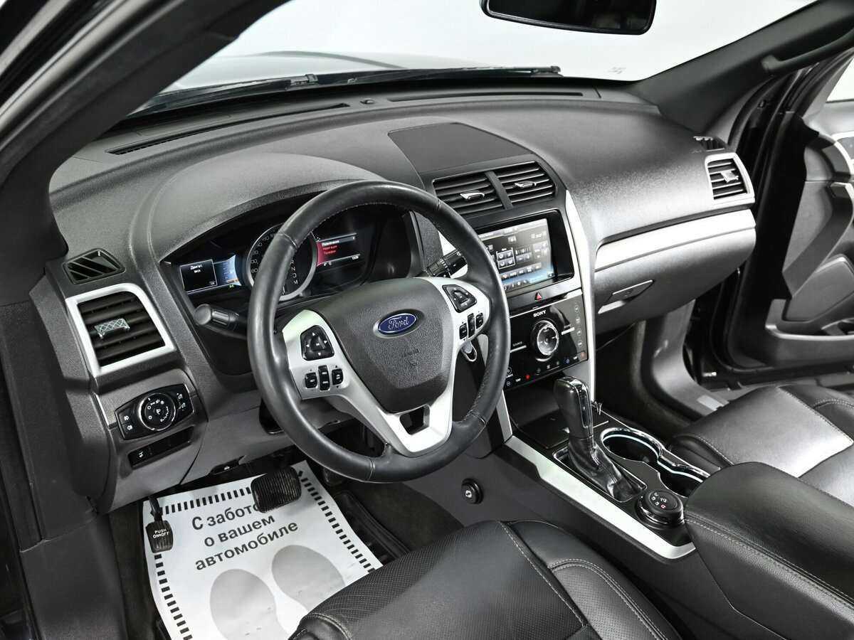 Купить Ford Explorer с пробегом. Фото: #9