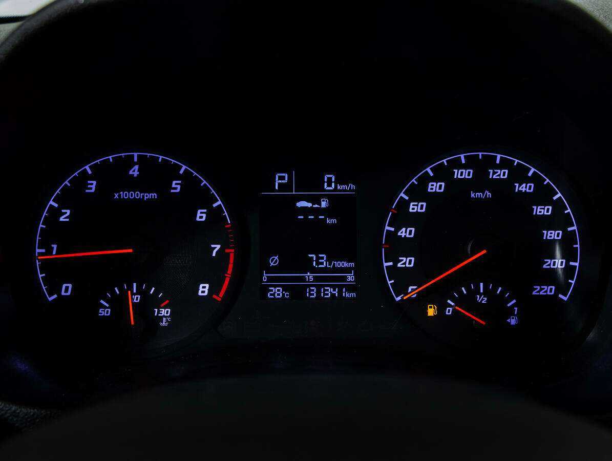 Купить Hyundai Solaris с пробегом. Фото: #10