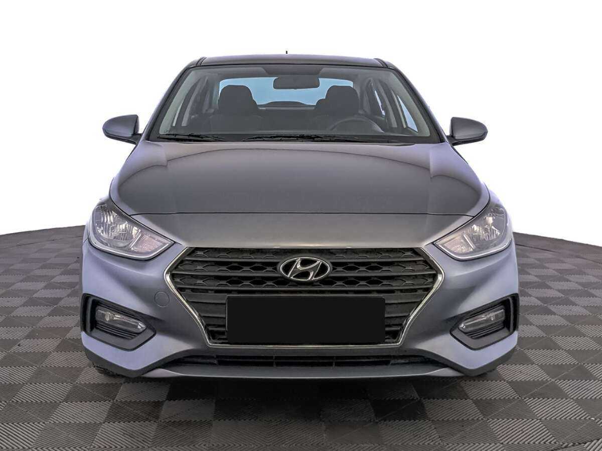 Купить Hyundai Solaris с пробегом. Фото: #1