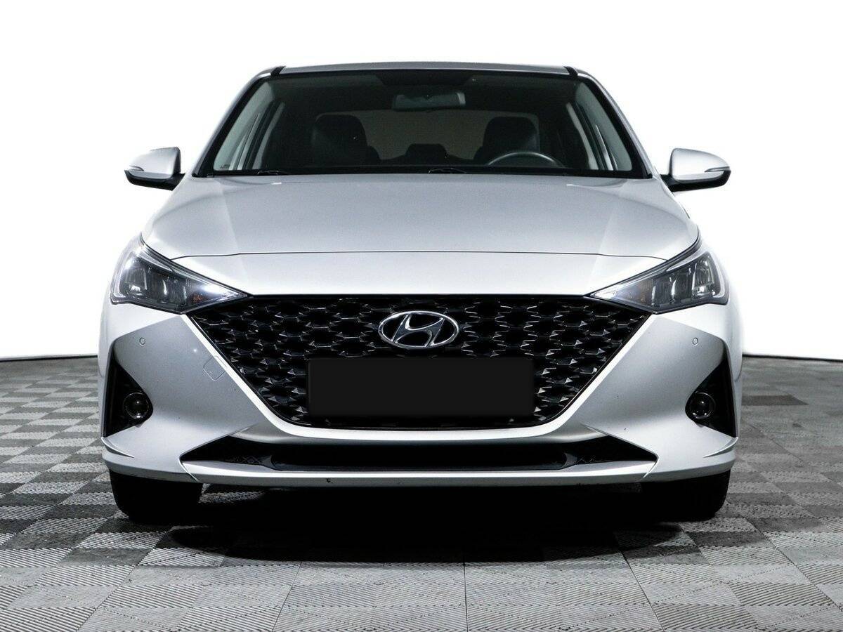 Купить Hyundai Solaris с пробегом. Фото: #1