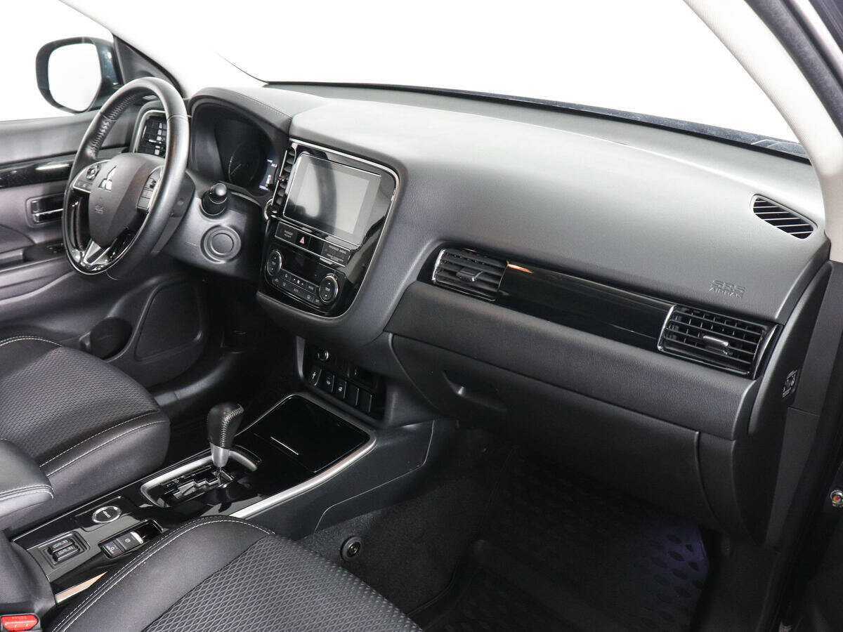 Купить Mitsubishi Outlander с пробегом. Фото: #9