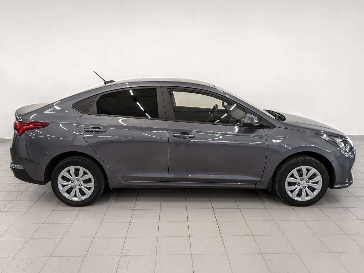 Купить Hyundai Solaris с пробегом. Фото: #2