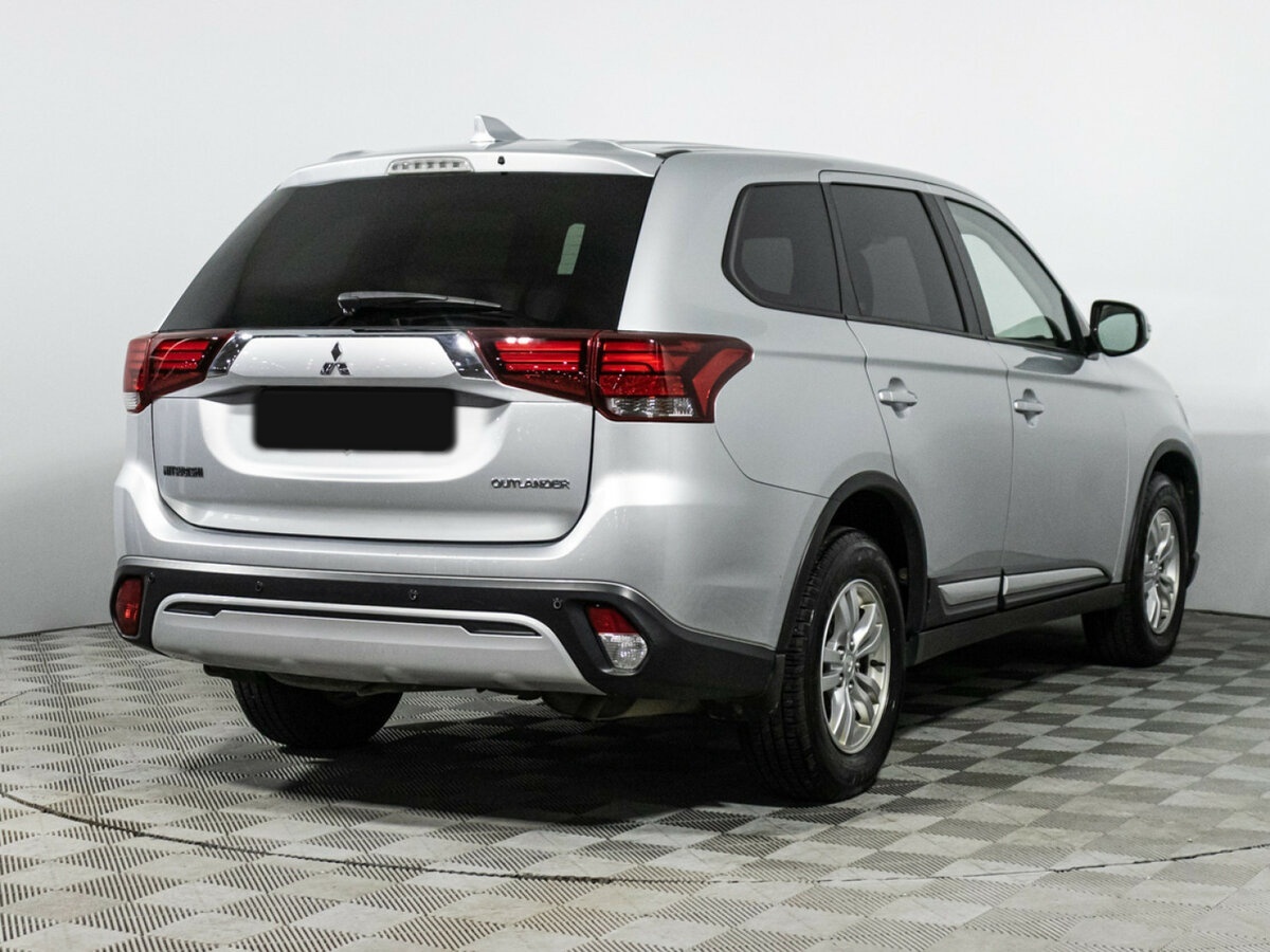 Купить Mitsubishi Outlander с пробегом. Фото: #4
