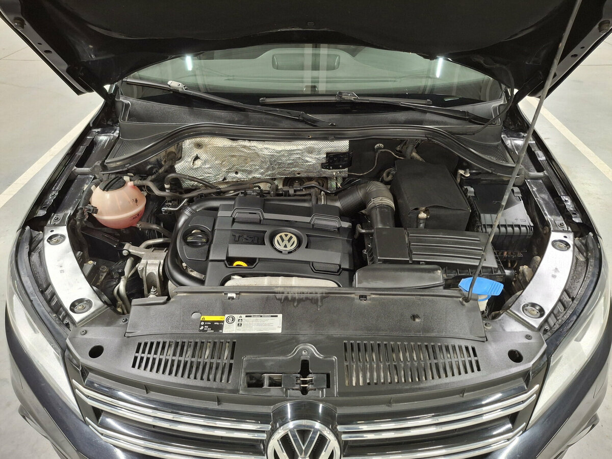 Купить Volkswagen Tiguan с пробегом. Фото: #8