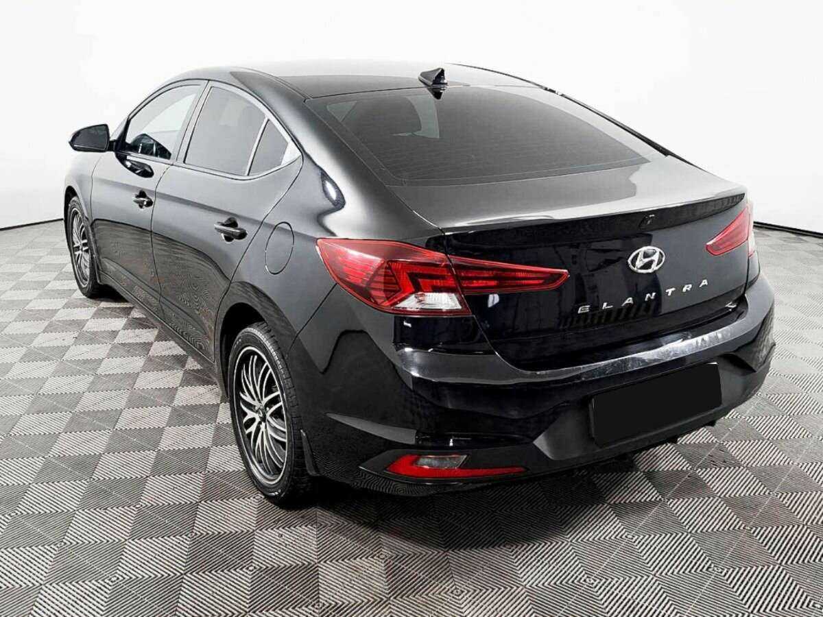 Купить Hyundai Elantra с пробегом. Фото: #5