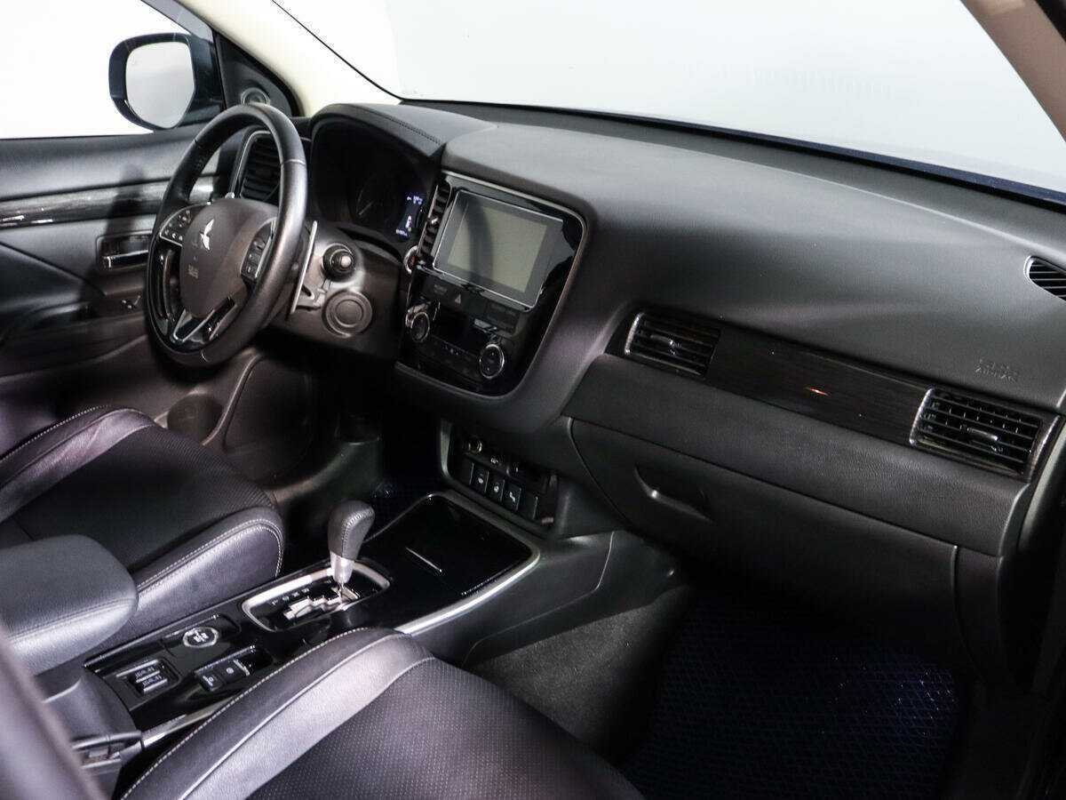 Купить Mitsubishi Outlander с пробегом. Фото: #6