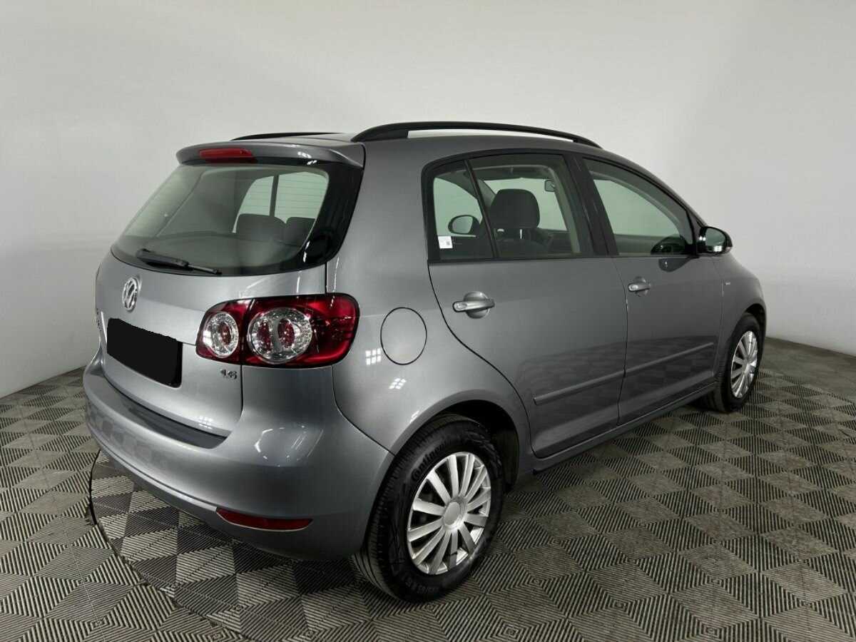 Купить Volkswagen Golf Plus с пробегом. Фото: #4