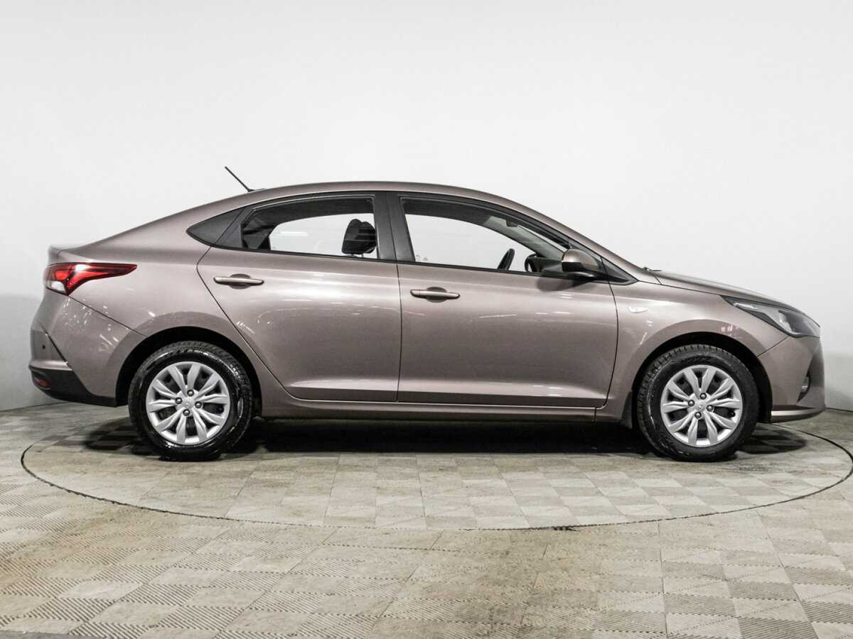 Купить Hyundai Solaris с пробегом. Фото: #3