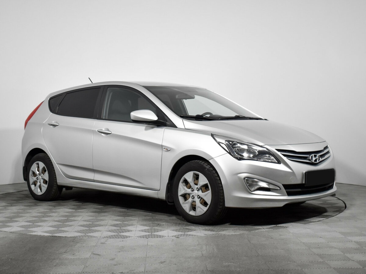 Купить Hyundai Solaris с пробегом. Фото: #2