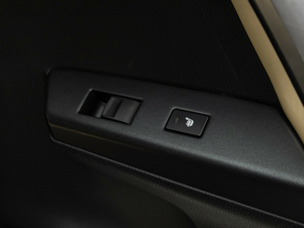 Купить Toyota RAV4 с пробегом. Фото: #18