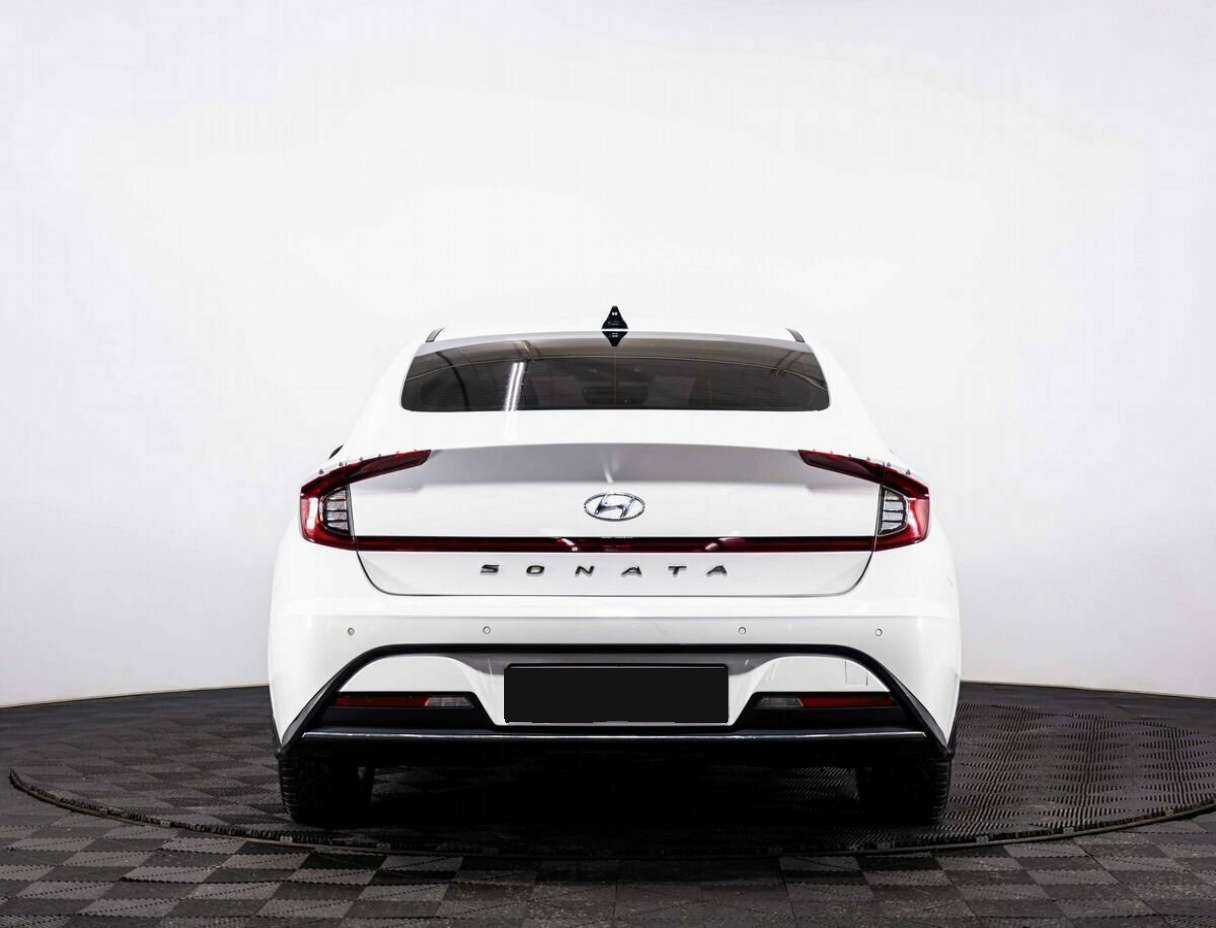 Купить Hyundai Sonata с пробегом. Фото: #4