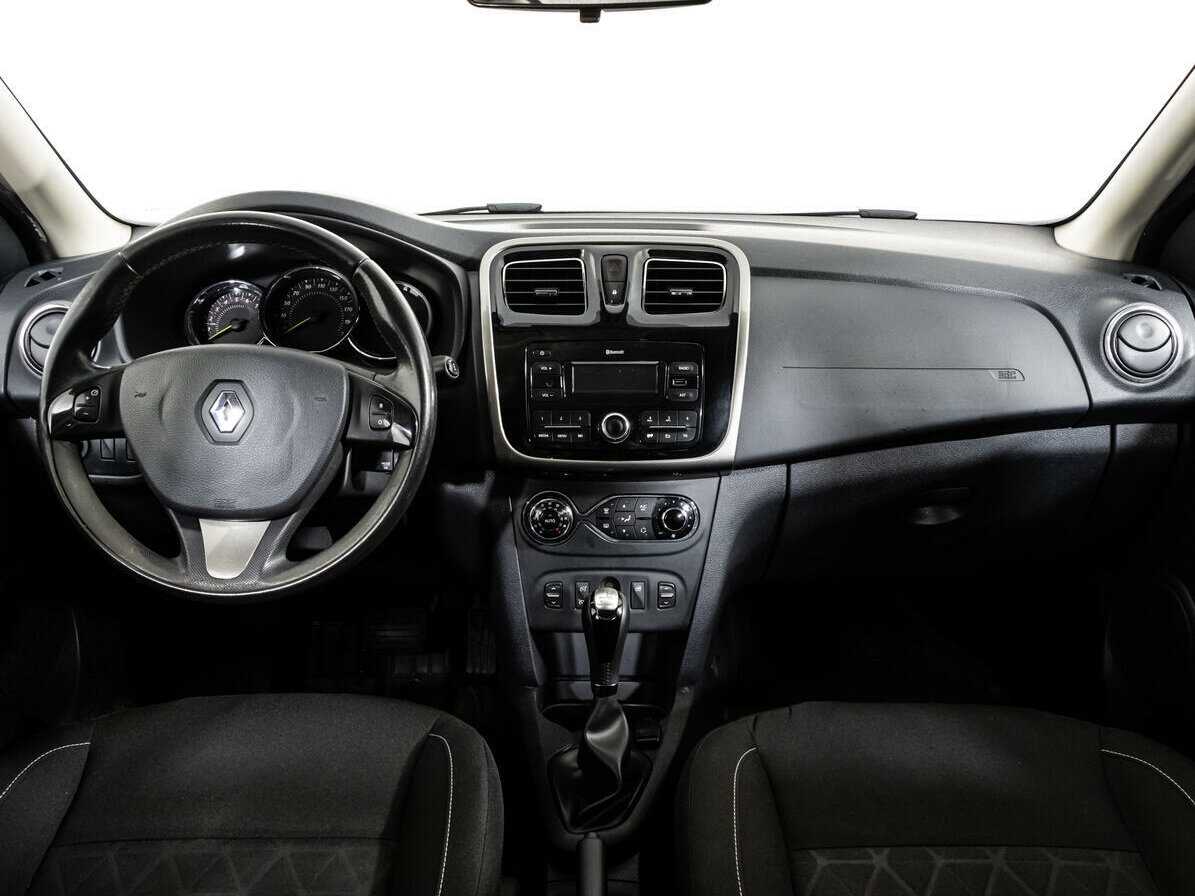 Купить Renault Sandero с пробегом. Фото: #9