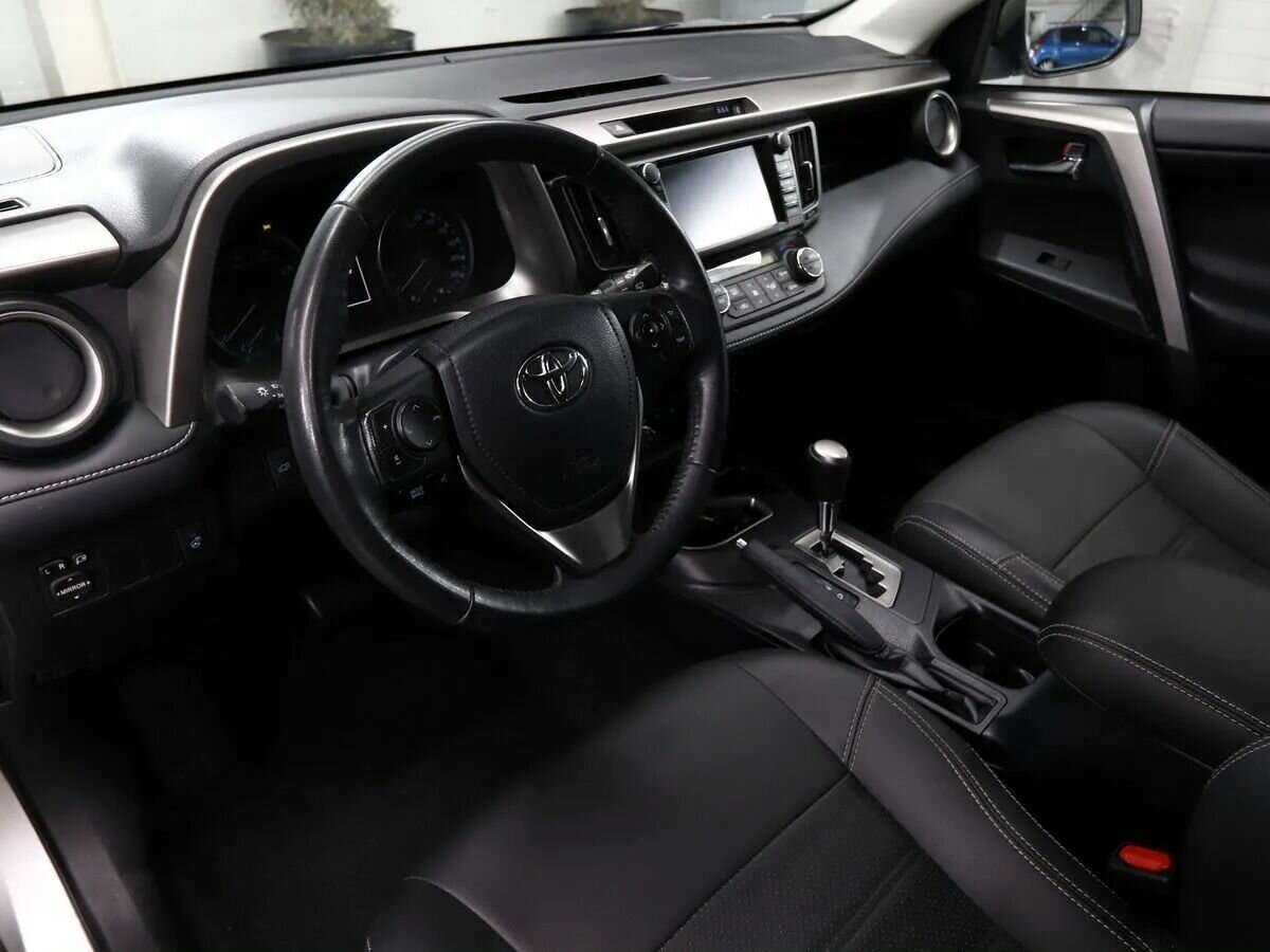 Купить Toyota RAV4 с пробегом. Фото: #5