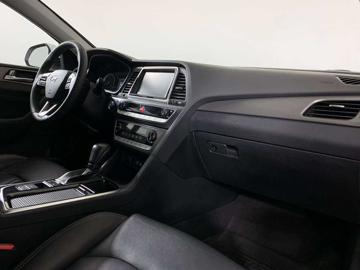 Купить Hyundai Sonata с пробегом. Фото: #10
