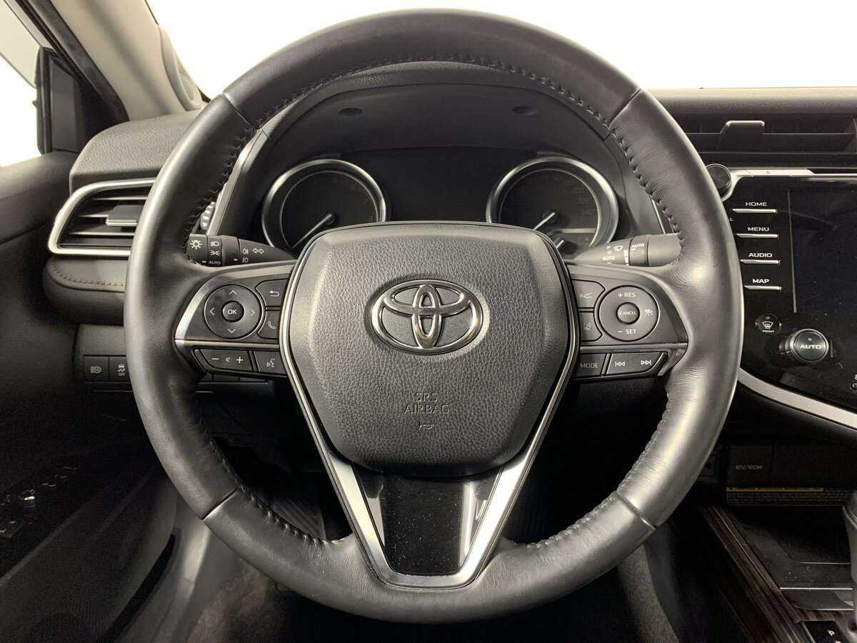 Купить Toyota Camry с пробегом. Фото: #17