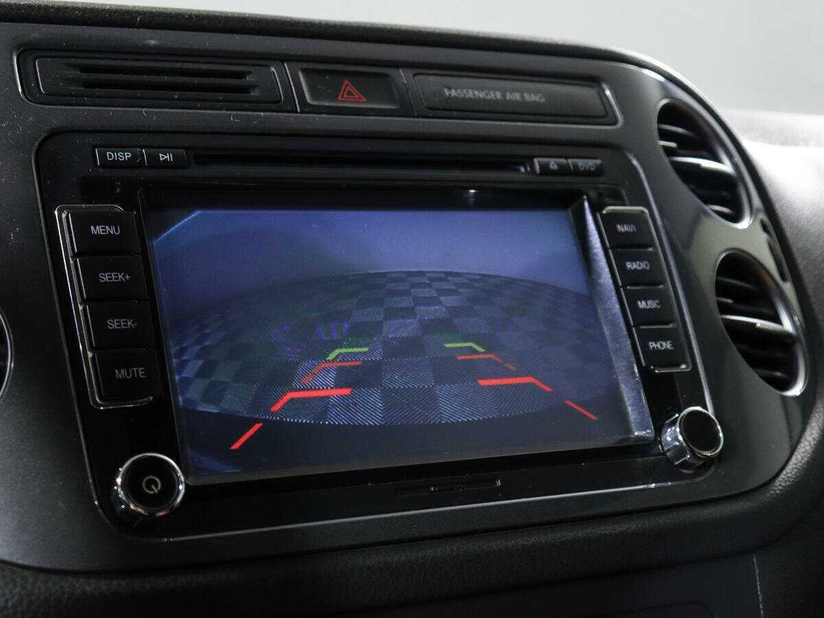 Купить Volkswagen Tiguan с пробегом. Фото: #17